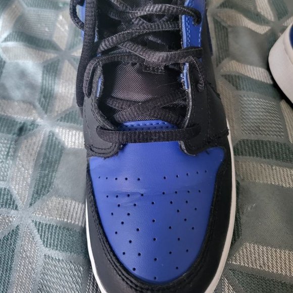 Nike Air Jordan 1 Mid GS - Hyper Royal Size 6 Youth - Picture 3 of 6